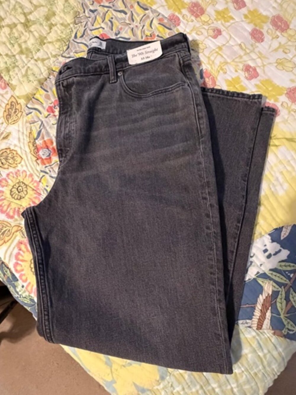 Abercrombie & Fitch - The 90s Straight Faded Black Jeans 16/33